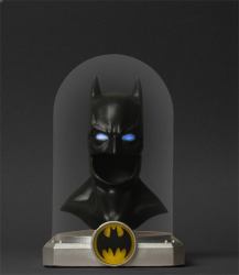 Batman: Deluxe Cowl : Lights Up!